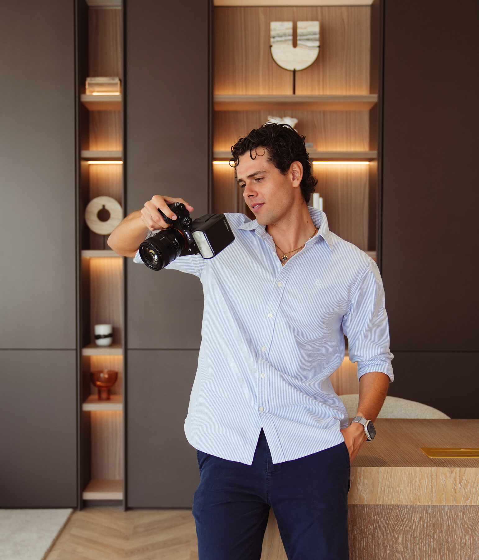 Avida Estate photographer shooting a Marbella interior