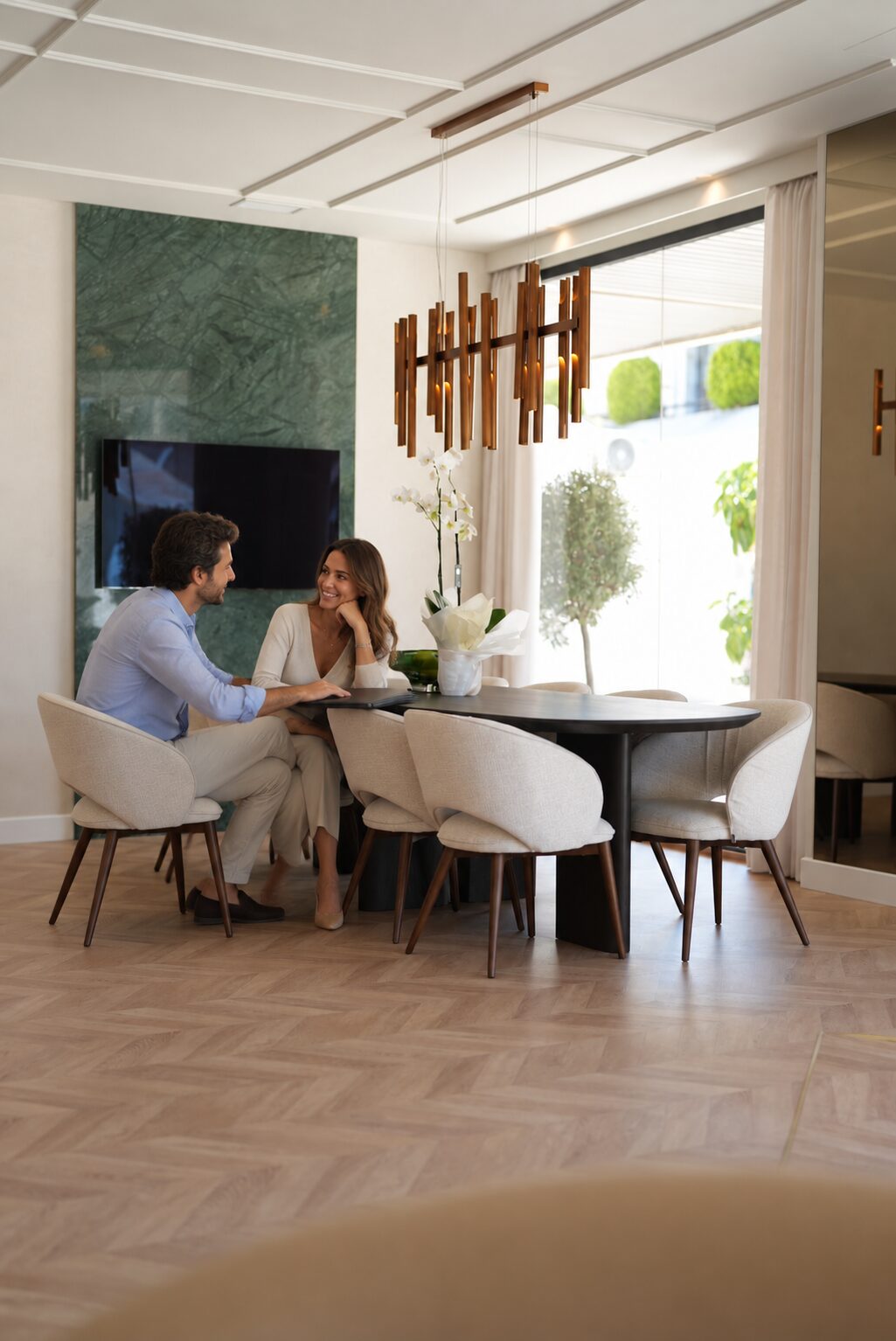 Clients meeting Avida Estate advisors in a Marbella home